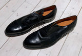Low shoe 40 figure in black leather, brochure pattern-Floby Överskottslager