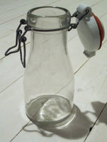 Glasflaska med snäpplock av porslin, 650ml-Floby Överskottslager