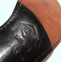 Lågsko 40-talsmodell i svart läder, broguemönstrad-Floby Överskottslager